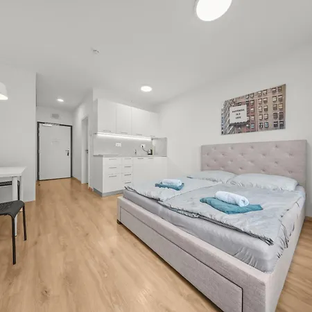 아파트 Air Conditioned 1 With Parking, New Building, Ruzinov *