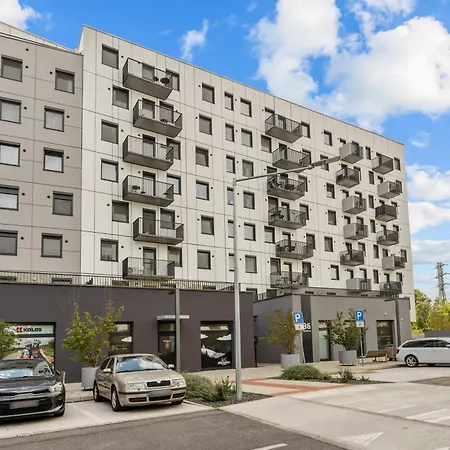 Air Conditioned 1 With Parking, New Building, Ruzinov 아파트 *